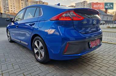 Хэтчбек Hyundai Ioniq 2017 в 