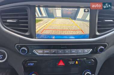 Хэтчбек Hyundai Ioniq 2017 в 