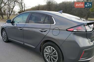 Хэтчбек Hyundai Ioniq 2019 в 