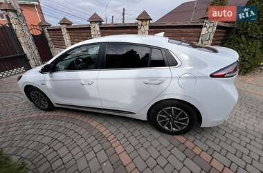 Лифтбек Hyundai Ioniq 2020 в 