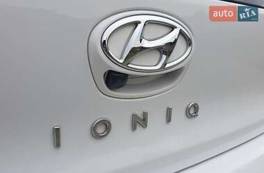 Лифтбек Hyundai Ioniq 2019 в 