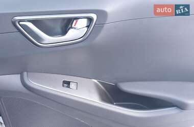 Лифтбек Hyundai Ioniq 2019 в 