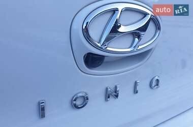 Лифтбек Hyundai Ioniq 2019 в 