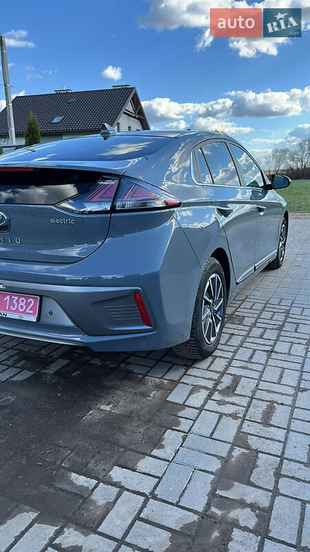 Лифтбек Hyundai Ioniq 2020 в Львове