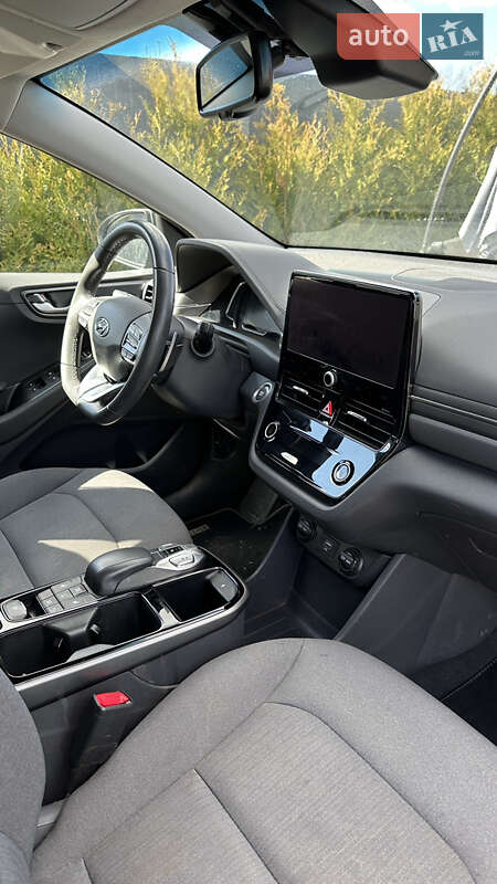 Лифтбек Hyundai Ioniq 2020 в Львове