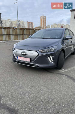 Лифтбек Hyundai Ioniq 2020 в 