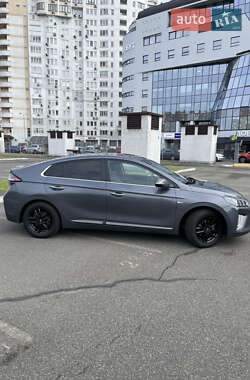 Лифтбек Hyundai Ioniq 2020 в 