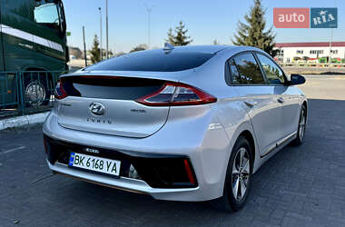 Хэтчбек Hyundai Ioniq 2018 в 