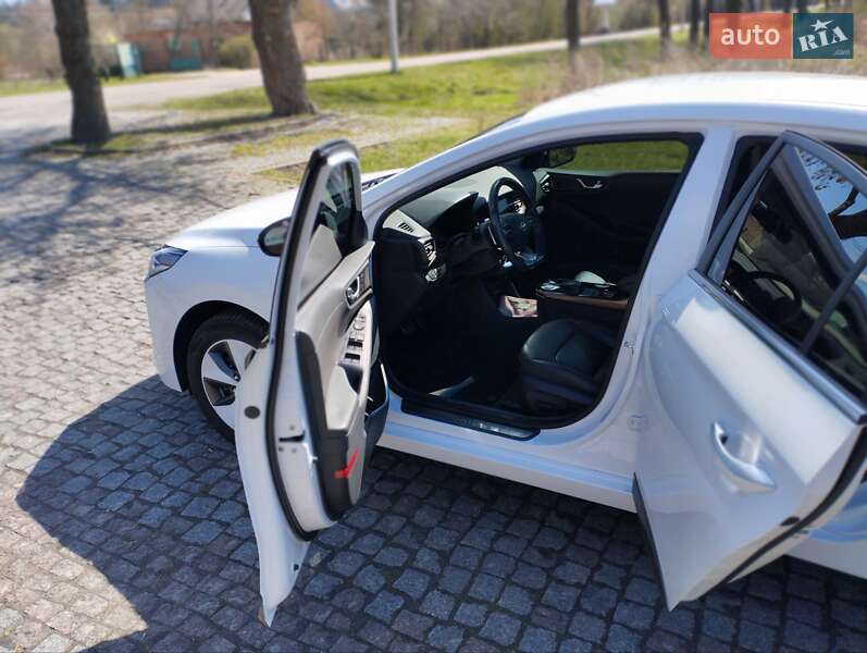 Хетчбек Hyundai Ioniq 2019 в Львові