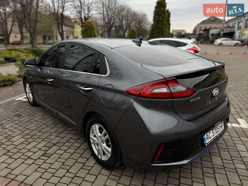 Хетчбек Hyundai Ioniq 2016 в Луцьку