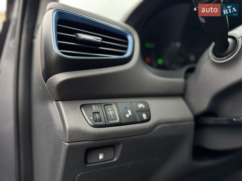 Хетчбек Hyundai Ioniq 2016 в Луцьку