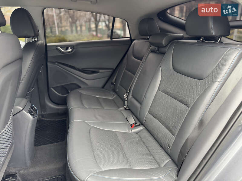 Хетчбек Hyundai Ioniq 2016 в Луцьку