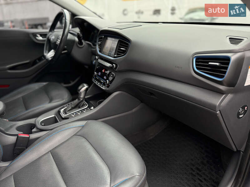 Хетчбек Hyundai Ioniq 2016 в Луцьку