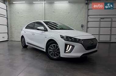 Хэтчбек Hyundai Ioniq 2019 в 