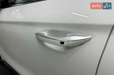 Хэтчбек Hyundai Ioniq 2019 в 