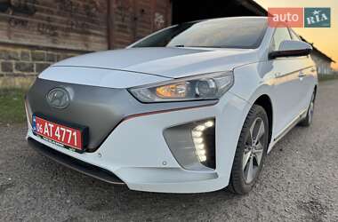 Хэтчбек Hyundai Ioniq 2018 в 