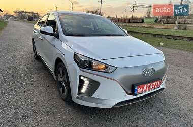 Хэтчбек Hyundai Ioniq 2018 в 