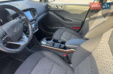 Хетчбек Hyundai Ioniq 2018 в 