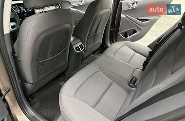 Хетчбек Hyundai Ioniq 2019 в 