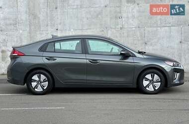Лифтбек Hyundai Ioniq 2020 в 