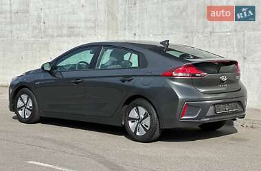 Лифтбек Hyundai Ioniq 2020 в 