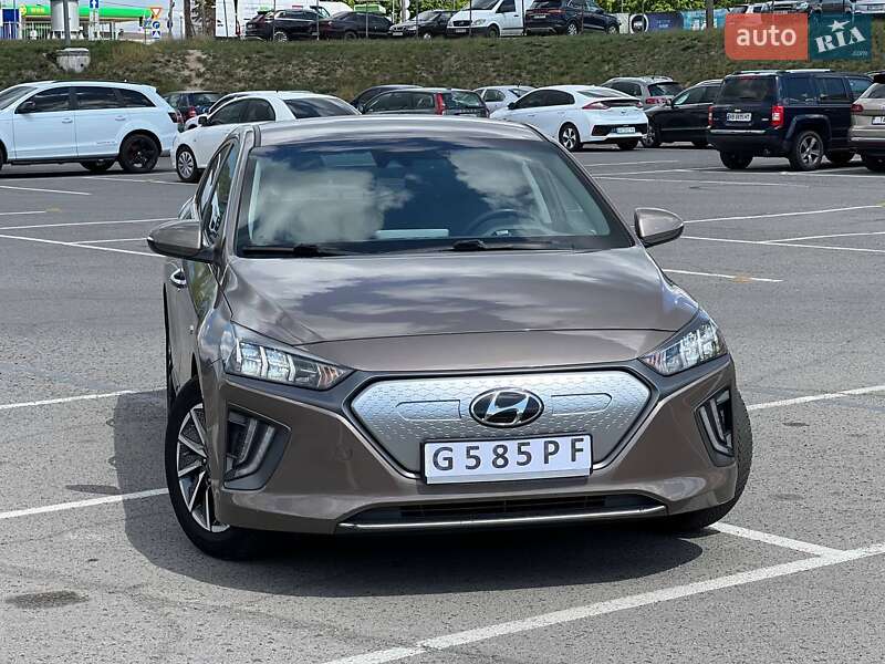 Лифтбек Hyundai Ioniq 2019 в 