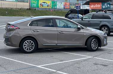Лифтбек Hyundai Ioniq 2019 в 