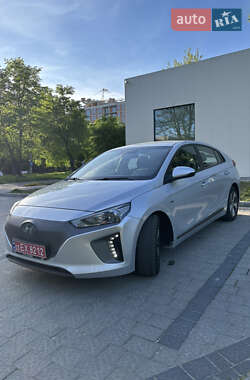Хетчбек Hyundai Ioniq 2018 в 