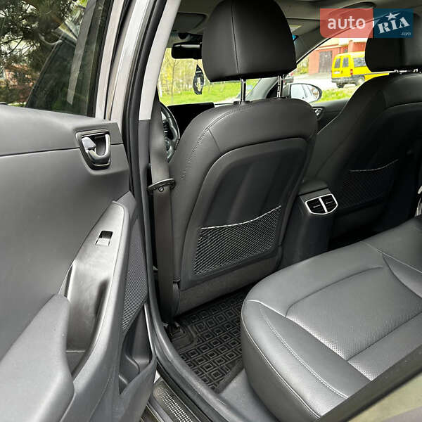 Ліфтбек Hyundai Ioniq 2021 в Львові