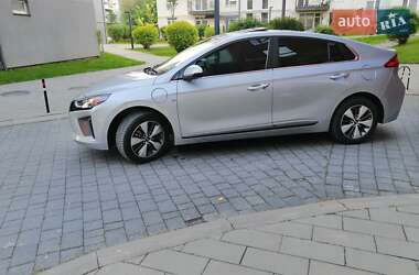 Лифтбек Hyundai Ioniq 2019 в Львове