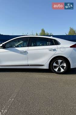 Хетчбек Hyundai Ioniq 2018 в 