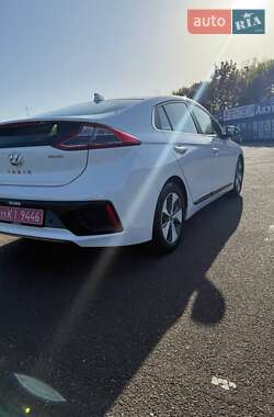 Хетчбек Hyundai Ioniq 2018 в 