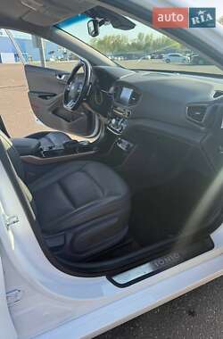 Хетчбек Hyundai Ioniq 2018 в 