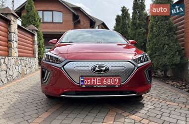 Ліфтбек Hyundai Ioniq 2019 в 