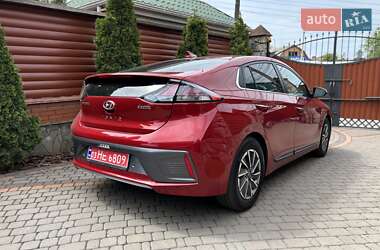 Ліфтбек Hyundai Ioniq 2019 в 