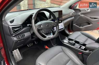 Ліфтбек Hyundai Ioniq 2019 в 