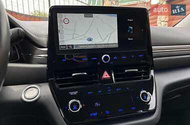 Ліфтбек Hyundai Ioniq 2019 в 