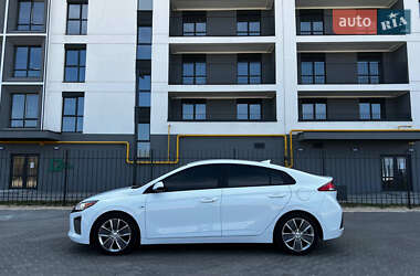 Ліфтбек Hyundai Ioniq 2019 в 