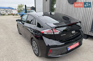 Хетчбек Hyundai Ioniq 2019 в 