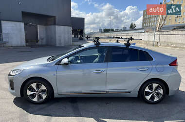 Хэтчбек Hyundai Ioniq 2018 в 