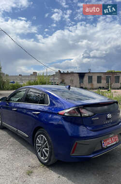 Лифтбек Hyundai Ioniq 2020 в 