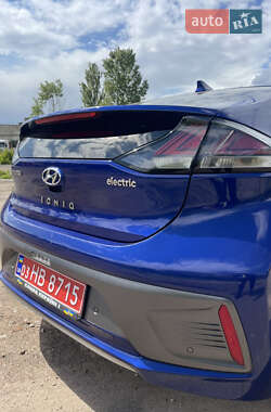 Лифтбек Hyundai Ioniq 2020 в 