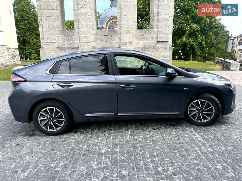 Лифтбек Hyundai Ioniq 2020 в Золочеве