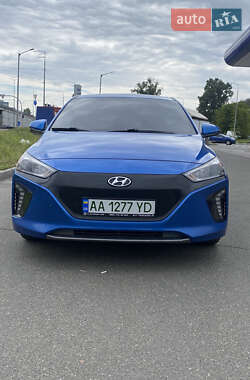 Хэтчбек Hyundai Ioniq 2018 в Киеве