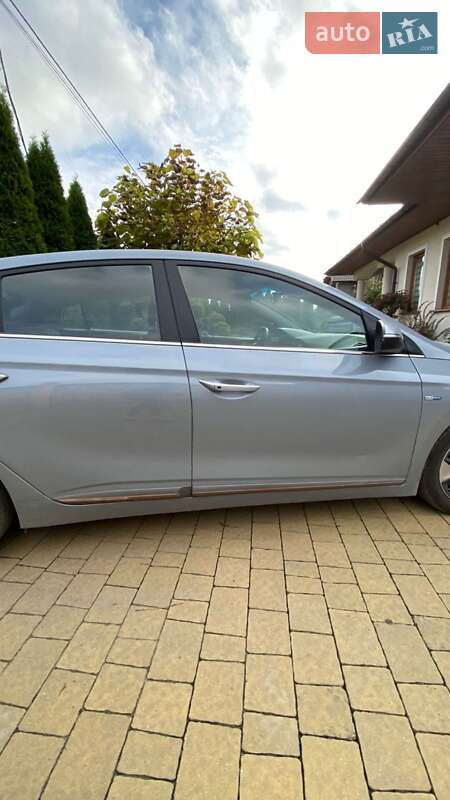 Хэтчбек Hyundai Ioniq 2018 в Ковеле фото 32 Хэтчбек Hyundai Ioniq 2018 в Ковеле