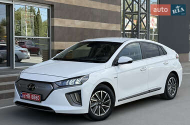 Ліфтбек Hyundai Ioniq 2020 в 