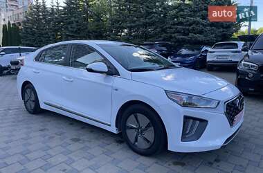 Лифтбек Hyundai Ioniq 2020 в 