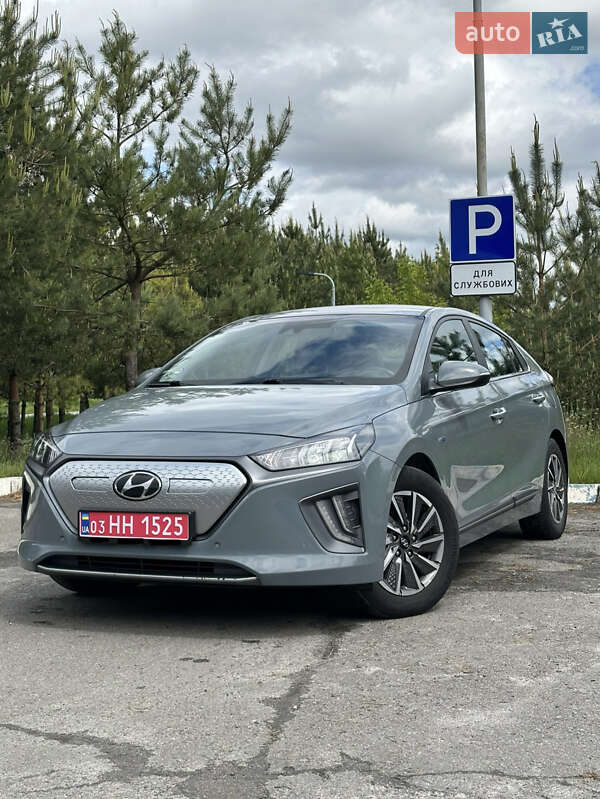 Ліфтбек Hyundai Ioniq 2019 в 