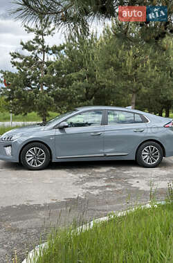 Ліфтбек Hyundai Ioniq 2019 в 