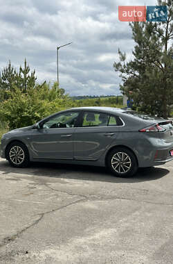 Ліфтбек Hyundai Ioniq 2019 в 
